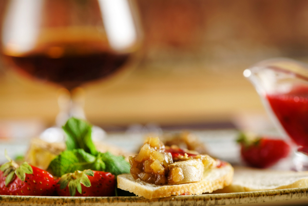 Stilvoll, edel und ungew&ouml;hnlich: Foie gras und Champagner